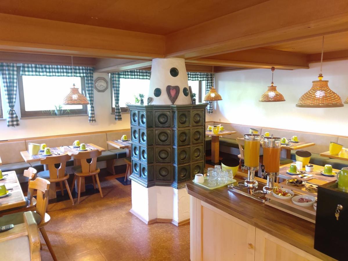 Appartement-Hotel Happy Kienberg Пфронтен Екстериор снимка