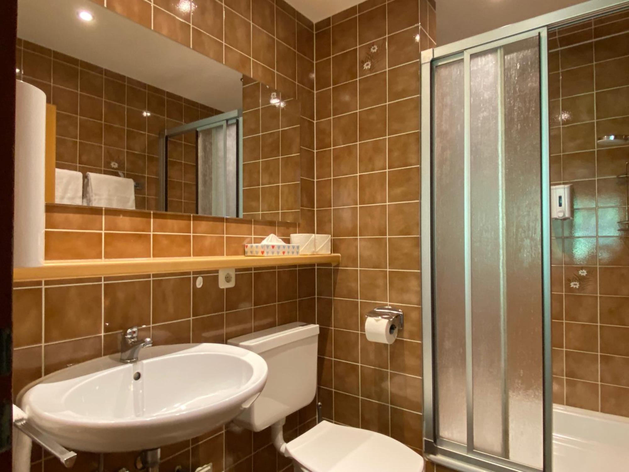 Appartement-Hotel Happy Kienberg Пфронтен Екстериор снимка