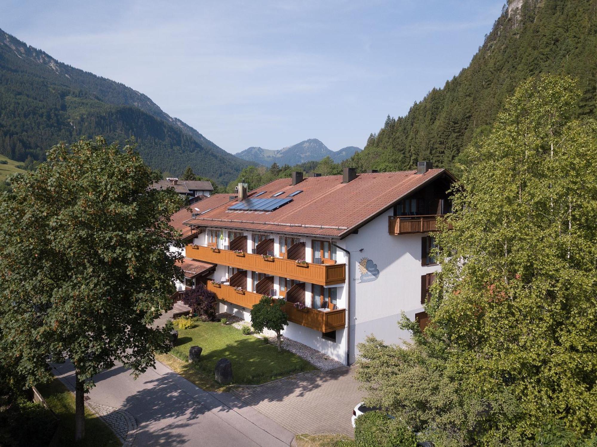 Appartement-Hotel Happy Kienberg Пфронтен Екстериор снимка