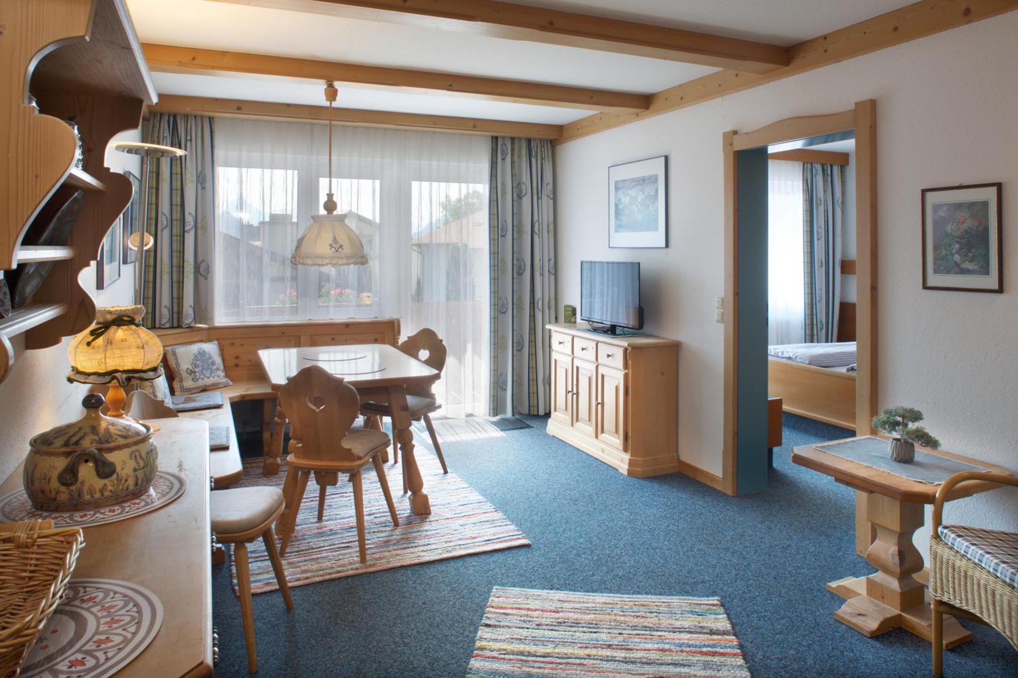 Appartement-Hotel Happy Kienberg Пфронтен Стая снимка